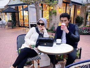 Reino Barack dan Syahrini Tampil Mesra, Kerap Bagikan Momen Makan Mewah