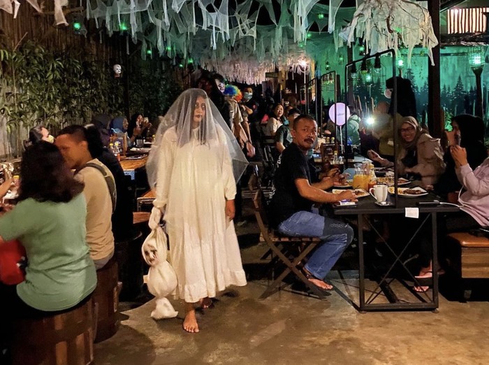 Restoran horror ada kuntilanak di Bandung