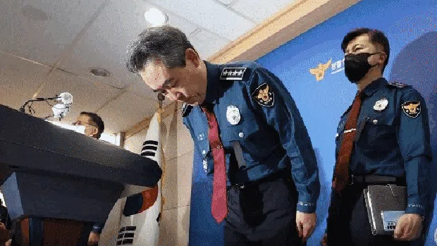 Saat Para Pejabat Korsel Membungkuk Minta Maaf Atas Tragedi Itaewon Saat Para Pejabat Korsel Membungkuk Minta Maaf Atas Tragedi Itaewon