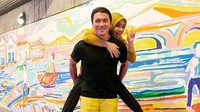 Syahrini dan Reino Barack pun enggan menanggapi kabar miring seputar rumah tangga mereka. Foto: Instagram Syahrini