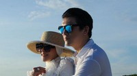 Momen mesra Syahrini dan Reino Barack saat liburan bersama. Foto: Instagram Syahrini