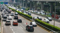 Contraflow diberlakukan pada titik Km 0+200 sampai Km 7+200 sampai pukul 10.00 WIB. Kendaraan dari jalur contraflow nantinya dimasukkan kembali ke Tol Dalam Kota, tepatnya di depan Pulau Dua, Senayan, Jakarta Pusat.