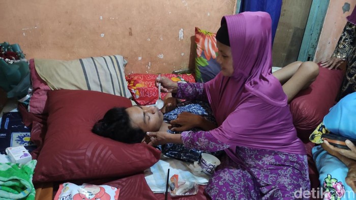 Vicky, korban Tragedi Kanjuruhan asal Sidoarjo yang kondisnya masih memprihatinkan