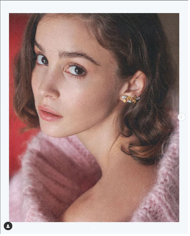 4. Alba Baptista, Portugal Alba Baptista adalah seorang aktris yang berasal dari Portugal. Wanita 27 tahun yang sudah membintangi banyak film di negaranya tersebut tahun lalu dipersunting oleh aktor tampan Chris Evans. Foto: Instagram@alba.baptista