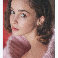 4. Alba Baptista, Portugal Alba Baptista adalah seorang aktris yang berasal dari Portugal. Wanita 27 tahun yang sudah membintangi banyak film di negaranya tersebut tahun lalu dipersunting oleh aktor tampan Chris Evans. Foto: Instagram@alba.baptista