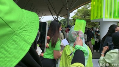 Penampakan NCTZen Usai Konser NCT 127 Diancam Bom