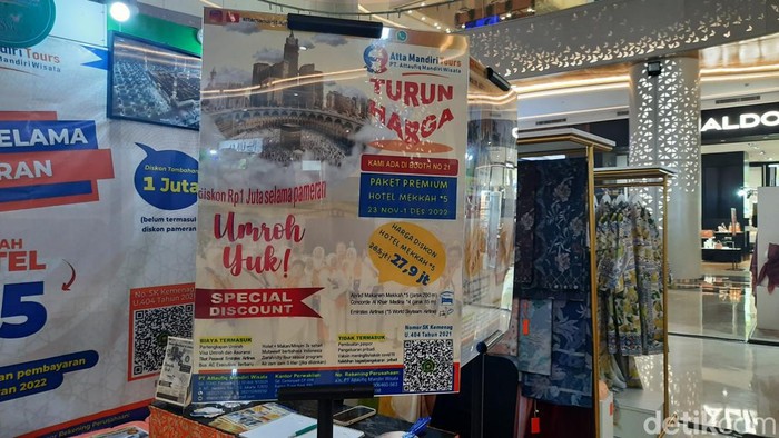 Promo paket umrah di Amphuri Islamic Travel Expo, Trans Studio Mall Cibubur.
