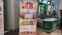 Selain paket umrah, paket wisata religi juga banyak ditawarkan. 