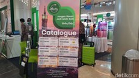 Harga paket umrah yang ditawarkan bervariasi. Ada yang memulai dari harga Rp 30 jutaan, namun ada juga yang menawarkan paket mulai dari Rp 27 jutaan.