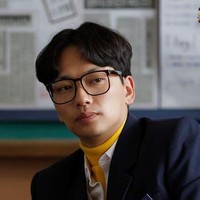 Bintang Reply 1988, Lee Dong Hwi bahkan lebih tua dari Ryu Jun Yeol saat membintangi drama tersebut. Saat itu kekasih Jung Hoyeon itu berusia 31 tahun. Foto: dok. tvN