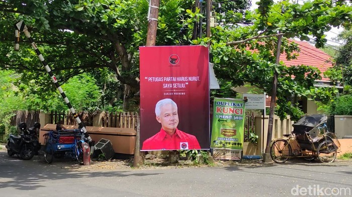 Baliho 'Ganjar Nurut' muncul di beberapa titik di Kota Semarang, Jumat (4/11/2022). Baliho 'Ganjar Nurut' muncul di beberapa titik di Kota Semarang, Jumat (4/11/2022).