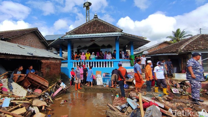 Banjir Bandang Kalibaru Banyuwangi