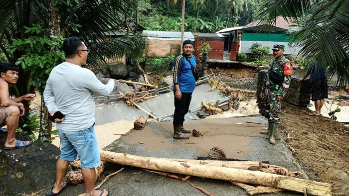 banjir dan longsor di trenggalek