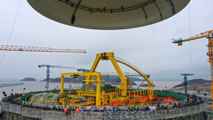 China terus melanjutkan pembangunan pembangkit listrik tenaga nuklir di Zhejiang. Yuk lihat progres pembangunannya.