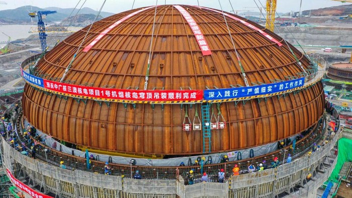 China terus melanjutkan pembangunan pembangkit listrik tenaga nuklir di Zhejiang. Yuk lihat progres pembangunannya.