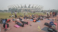 Polusi itu membuat para atlet yang rutin berlatih sangat merasa terganggu.  