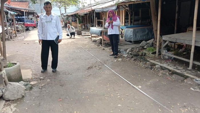 Diskopdagin Indramayu meninjau Pasar Baru Indramayu.