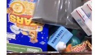 Bukan sekadar ditraktir makan, Amanda Manopo juga membelanjakan beberapa kebutuhan makanan untuk kru-kru nya loh. Foto: instagram/Youtube