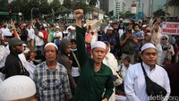 Irfan mengatakan tak ada urgensi dari tuntutan tersebut. Sejumlah alasan  yang disuarakan para pentolan Aksi 411 tidak rasional. Ia mengimbau orasi 411 harus sesuai ketentuan perundang-undangan.