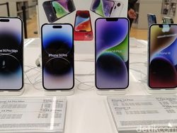 Senyum Gembira Sambut iPhone 14 dan iPhone 14 Pro di Indonesia