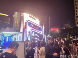 Meriahnya Pesta Tengah Malam Sambut iPhone 14 di Indonesia