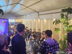 Meriahnya Pesta Tengah Malam Sambut iPhone 14 di Indonesia