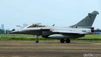 Untuk diketahui, Indonesia membeli pesawat jet tempur generasi 4,5 tersebut. Menhan Prabowo telah menyepakati pembelian 42 unit jet tempur Dasault Rafale pada Februari 2022. Kontrak awal telah efektif dilakukan pada September lalu dan akan tiba 6 unit dahulu pada 2026 nanti.