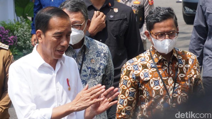 Jokowi di Mojokerto saat melaunching gerakan bioetanol tebu