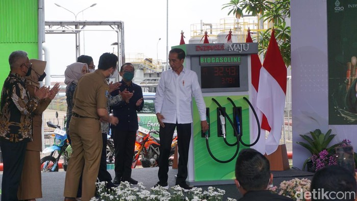 Jokowi meresmikan gerakan bioetanol tebu di Mojokerto