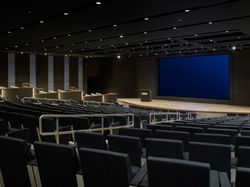 Mengintip Markas Besar Netflix yang Asyik