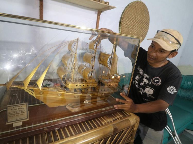Keren! Miniatur Perahu Ini Buatan Perajin Difabel Lho