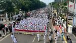 Penampakan Massa 411 Long March dari Istiqlal ke Patung Kuda