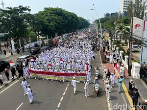 Momen Massa Aksi 411 Long March Menuju Istana