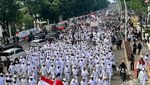 Penampakan Massa 411 Long March dari Istiqlal ke Patung Kuda