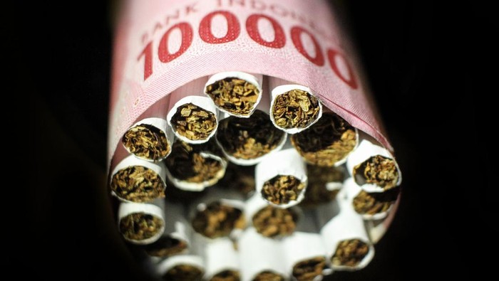 Hujan Protes DPR ke Sri Mulyani Naikkan Tarif Cukai Rokok Hujan Protes DPR ke Sri Mulyani Naikkan Tarif Cukai Rokok