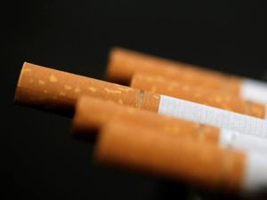 Bea Cukai Turun Gunung Cek Harga Rokok di Warung, Ada Apa?