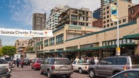 Gerai pertamanya ada di Pike Place Market yang berlokasi di 85 Pike Street, Seattle. Pasar ini sejak dulu dikenal menjual beragam bahan makanan lokal dan artisan.