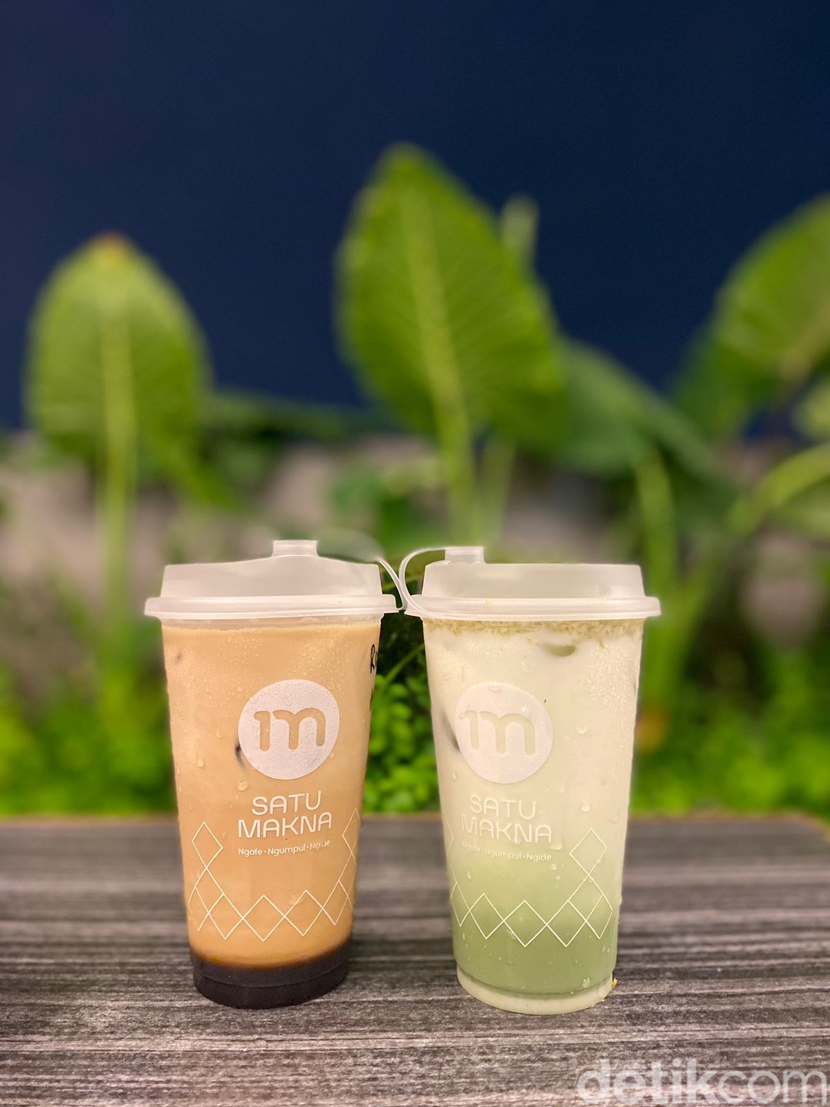 Menu almond coffee dan matcha latte di Satu Makna Tanjakan 13