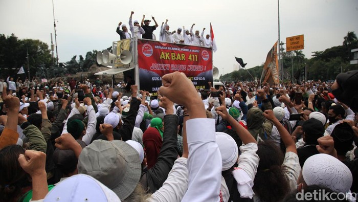 Momen Dua Menantu Habib Rizieq Orasi Di Aksi 411