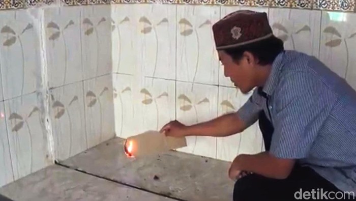 musala api biru