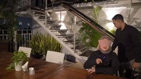 Sementara untuk sausnya, Nathalie memilih saus jamur untuk steaknya. Momen dinner romantis mereka pun sukses membuat netizen baper.   Foto: YouTube dan Instagram