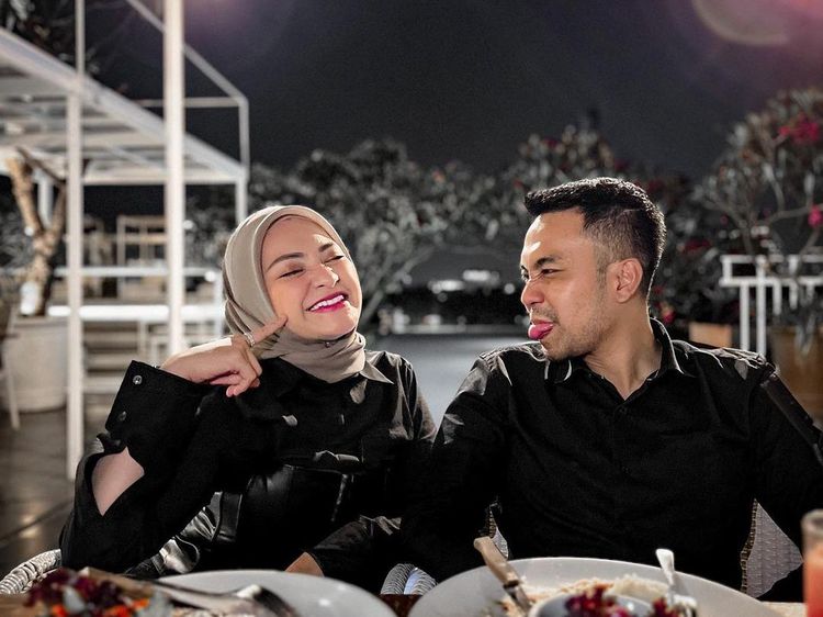 CLBK, Nathalie Holscher Makan Beefsteak Bareng Fariz Utama