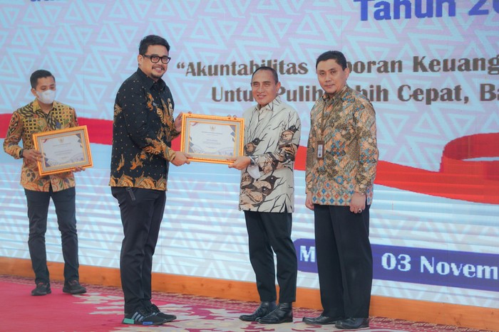 Pemko Medan Raih WTP, Bobby Nasution Terima Penghargaan dari Menkeu