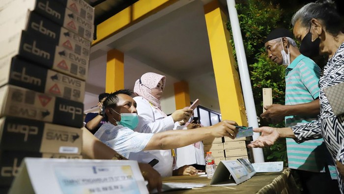 Pemkot Surabaya Sudah Bagikan 17.012 STB ke Warga
