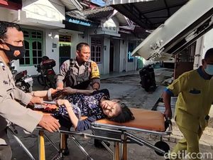 Pilu Nenek Sebatang Kara Terkunci di Rumah dalam Keadaan Sakit