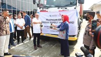 Turut hadir dalam acara tersebut Bupati Purbalingga, Dyah Hayuning Pratiwi dan Direktur Utama PT Victoria Beauty Industrial, Kang Yoon Seok. Turut mendampingi Mendag Zulkifli Hasan yaitu Sekretaris Jendral Kemendag Suhanto, Plt Dirjen Perdagangan Dalam Negeri Syailendra, serta Dirjen Perlindungan Konsumen dan Tertib Niaga (PKTN) Veri Anggrijono.