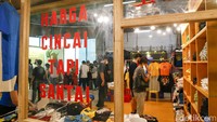 PT Blue Bird Tbk memberikan diskon untuk masyarakat yang mau mendatangi Brightspot Market yang tahun ini diadakan di Plaza Senayan, Jakarta. Diskon yang diberikan hingga 70%.