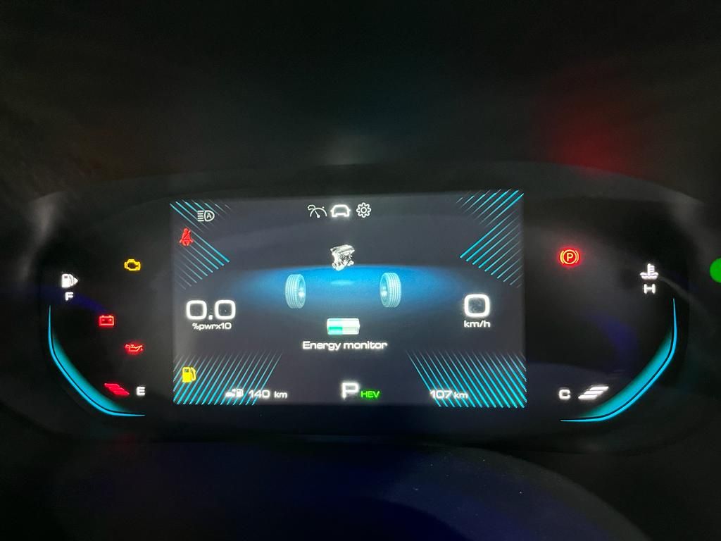 Wuling Almaz Hybrid