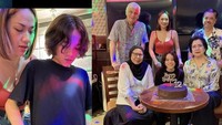 Orang-orang terdekat Noah juga hadir nih! Ada nenek kakeknya dari kedua belah pihak yang ikut menyemarakkan suasana.
