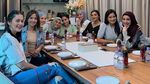 10 Momen Kulineran Mewah dan Seru Geng Cendol yang Isinya Artis Sultan